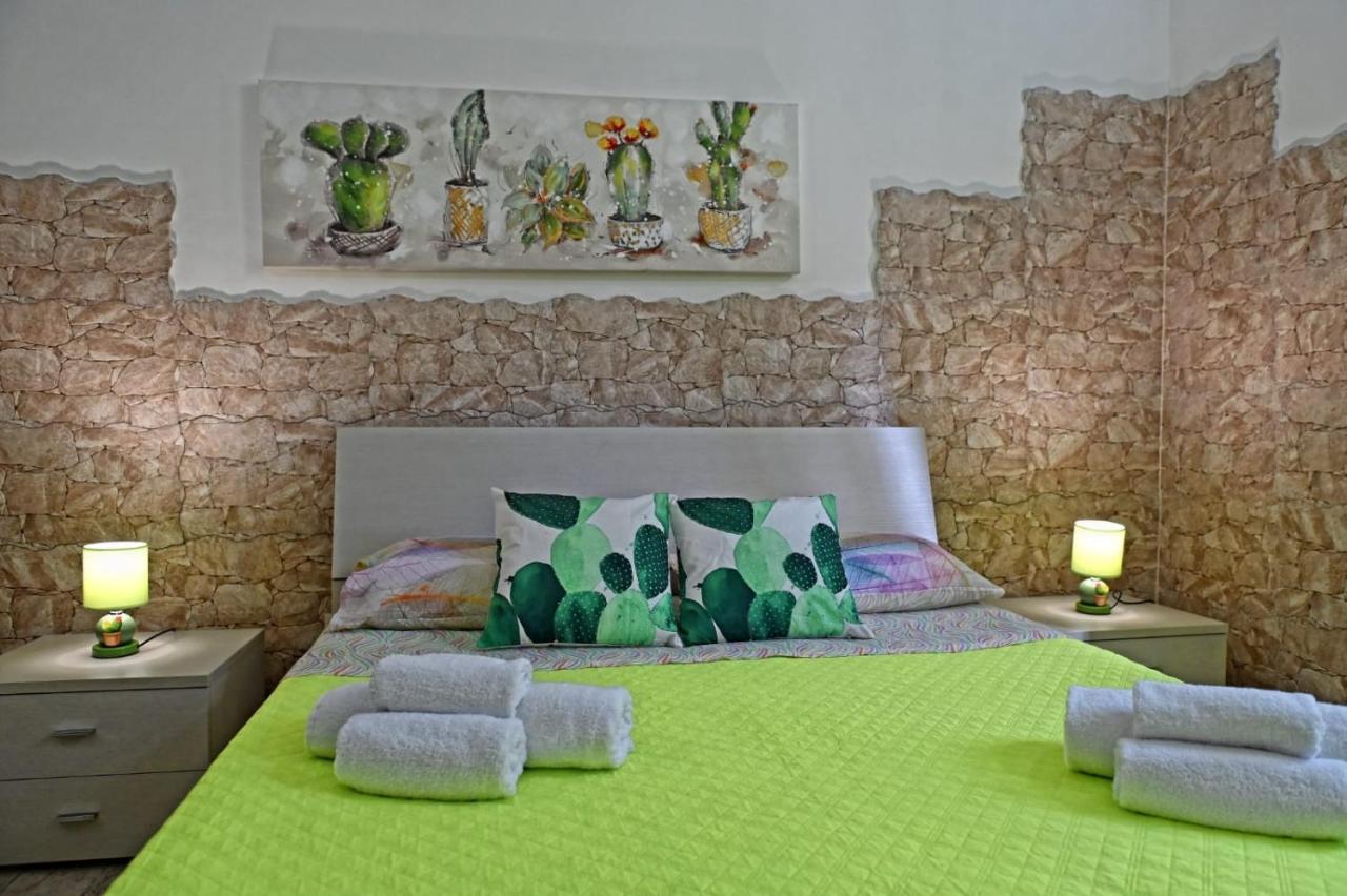 Ficu Pala Holiday Home Noto Exteriér fotografie