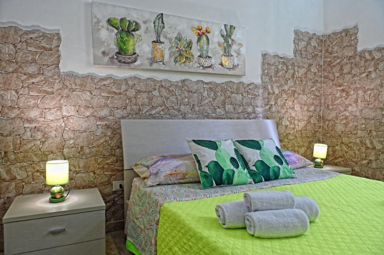 Ficu Pala Holiday Home Noto Exteriér fotografie